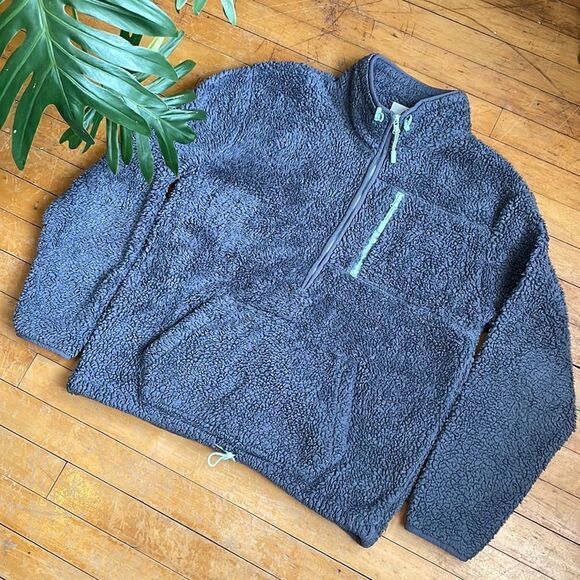 Pink Victoria’s Secret Grey Half Zip Pullover Sherpa Fuzzy Sweater size S - Picture 1 of 7